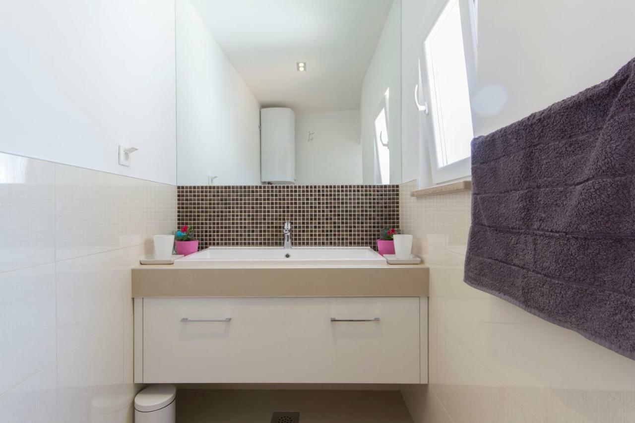Appartment In Center With Parking PUY 외부 사진