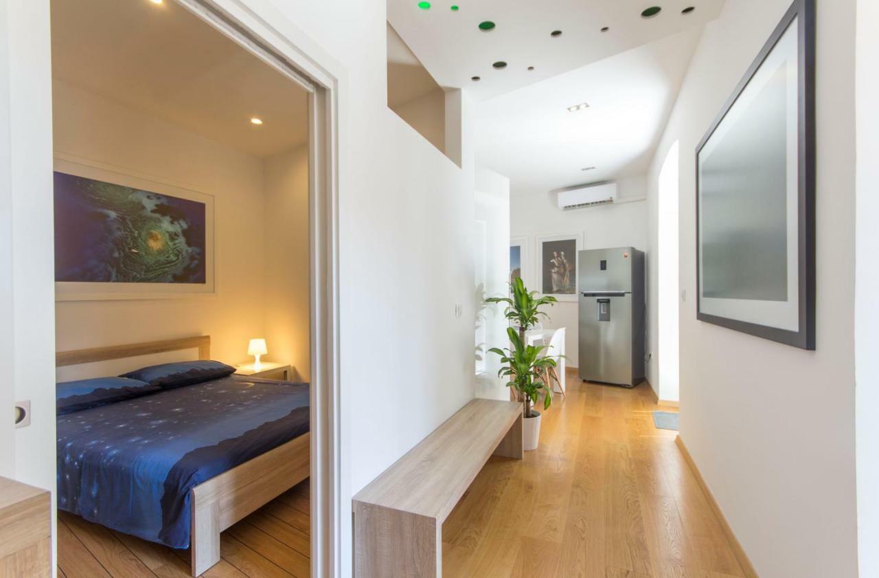 Appartment In Center With Parking PUY 외부 사진