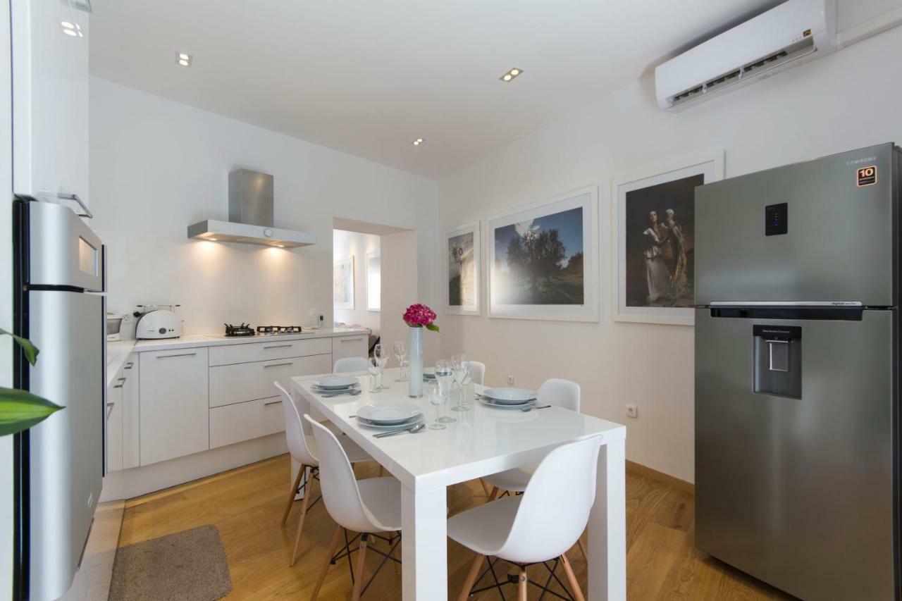 Appartment In Center With Parking PUY 외부 사진